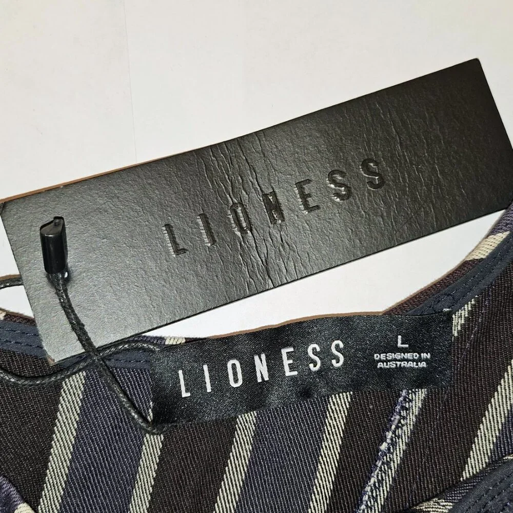 SOLD Lioness Odette Navy Stripe Denim Crop Tank Top (L) - Picture 7 of 9